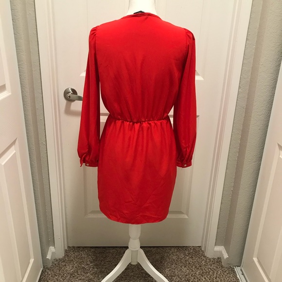 Beautiful red wrap dress - Picture 3 of 8